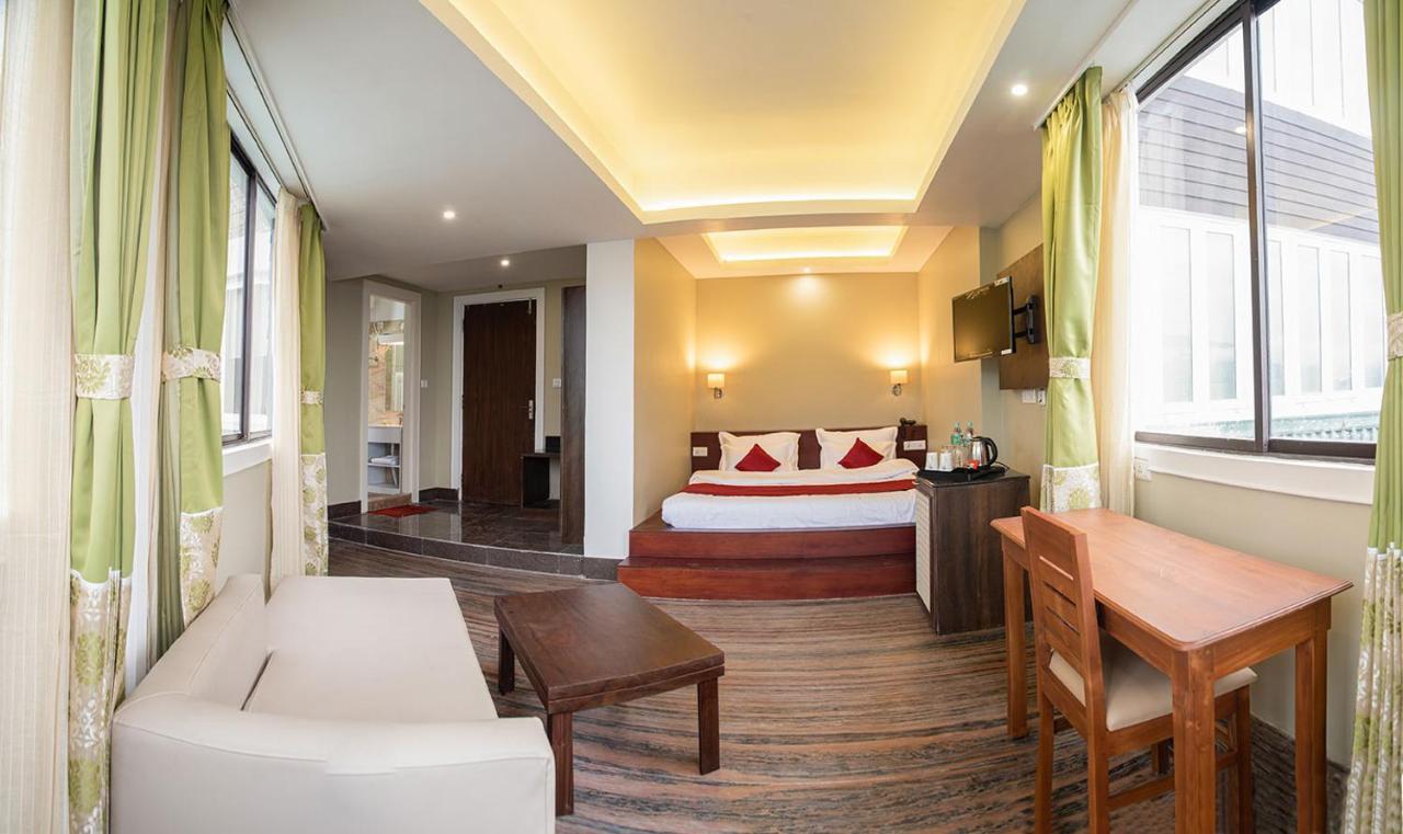 The North Star Hotel Гангток Екстериор снимка