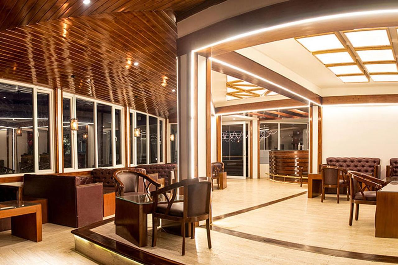 The North Star Hotel Гангток Екстериор снимка